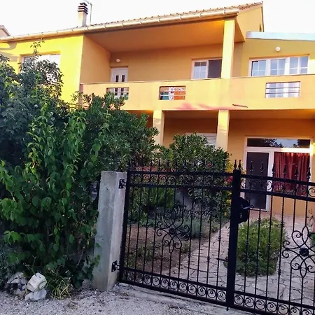 Apartman With Parking Space Biograd Na Moru, Biograd - 25399 Biograd na Moru